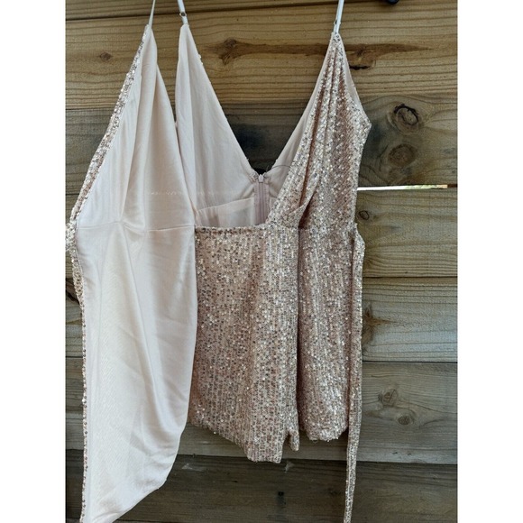 Fashion Nova Front Of The Line Sequin Romper Size Small Rose Gold Color - Picture 6 of 15